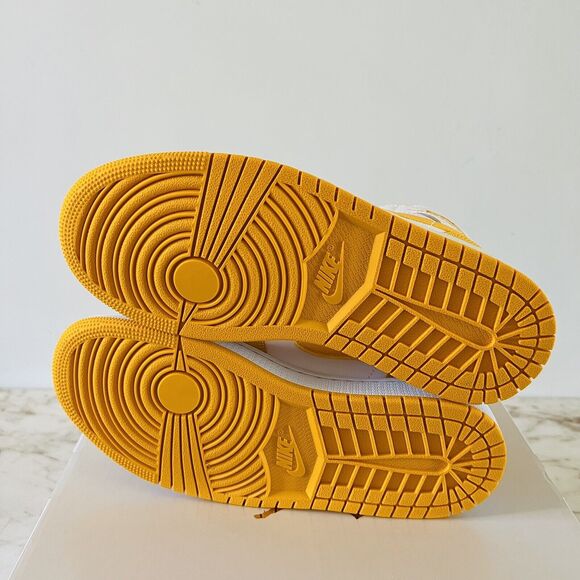 NIKE Air Jordan 1 Mid White/White/University Gold - US 7 - Picture 5 of 7